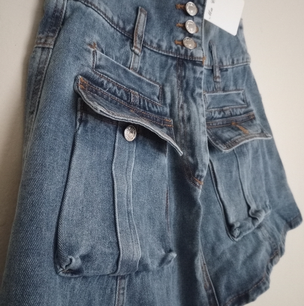 Asymmetrical Skirt - Picture 10 of 13